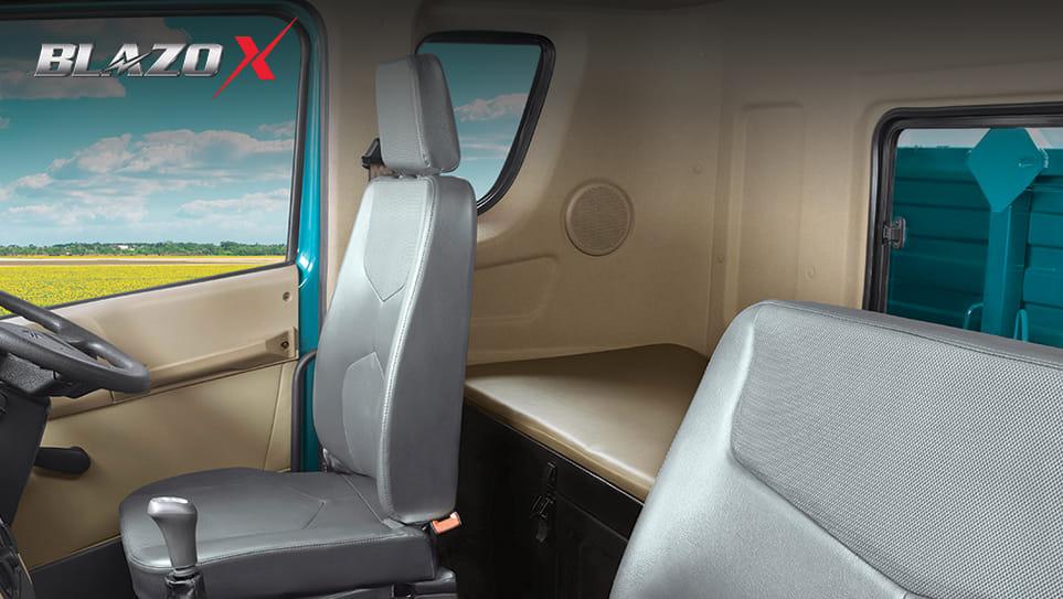Mahindra Blazo X 42